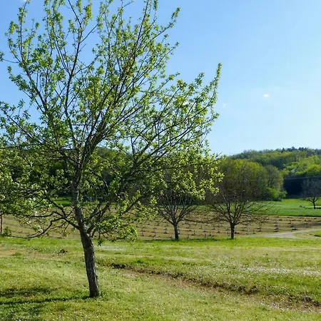 度假居 Les Milandes In By Interhome